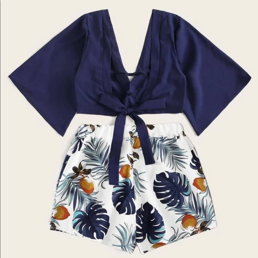 Plus Plunging Tie Back Top & Tropical Print Shorts